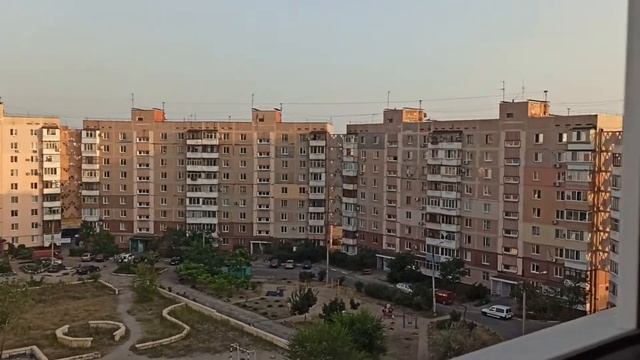(Переснято) Лифт МЛЗ (1989), г/п 400 кг, V=0,65 м/с (3-й Южный массив, г. Запорожье) смотреть онлайн