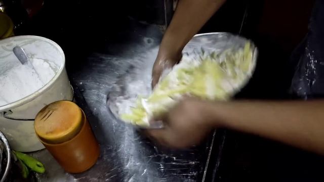 Finger Chips l Satellite Town Gujranwala How To Make Finger Chips😋 смотреть онлайн