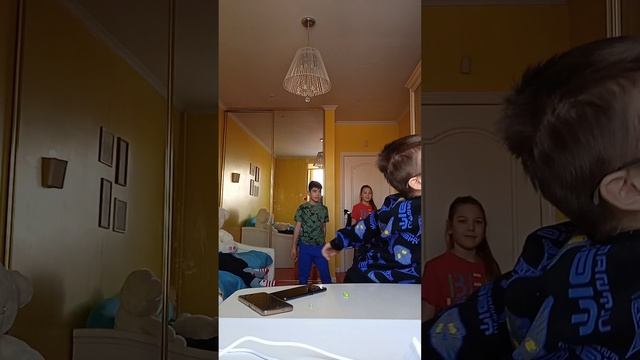 Я приехал к своим друзьям в Казань,веселимся на полную катушку😀😀😀(Дорогие друзья я очень скучаю!!!) смотреть онлайн