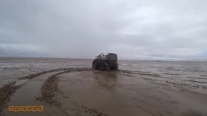 Шесть километров почти по открытому морю на вездеходе! Не повторяйте этого! На Край земли ч8