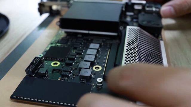 Mac mini Late 2018 Memory (RAM) Replacement смотреть онлайн