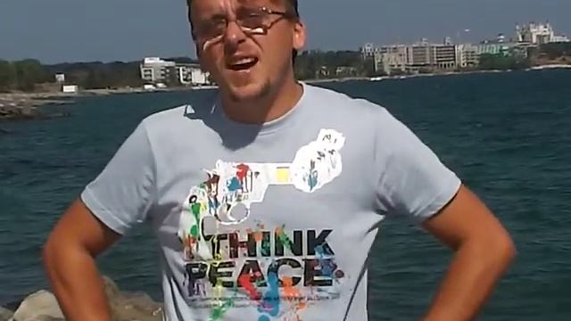 Андрей Крючков - главный режиссер КДТ приглашает! смотреть онлайн