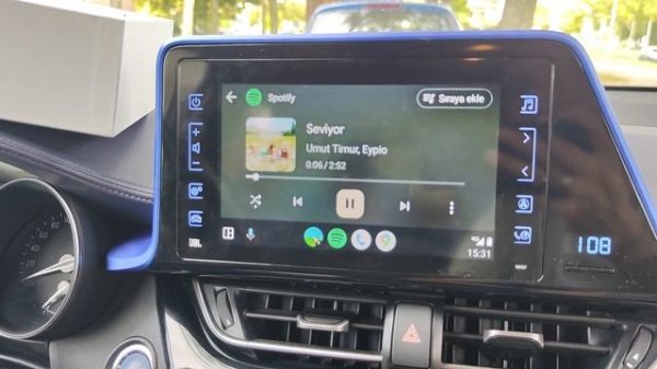 Toyota C-Hr android auto aparat montaji
