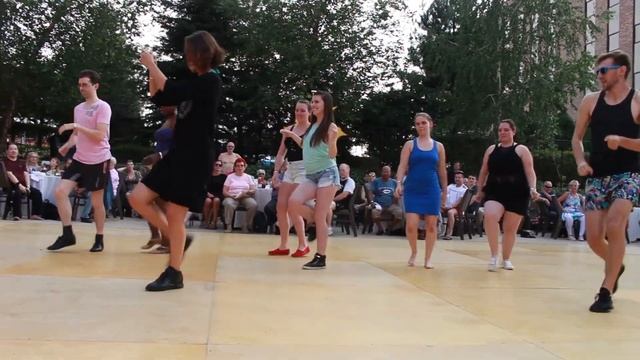 Summer Hummer 18 - Pool Party - Emeline Rochefeuille & Jakub Jakoubek смотреть онлайн