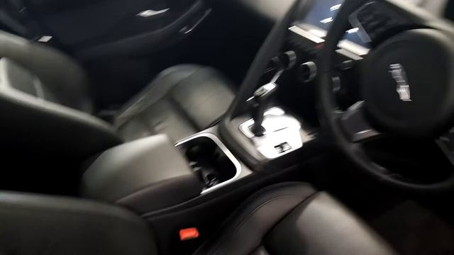 2019 Jaguar E- PACE 2.0D 150BHP S Auto смотреть онлайн
