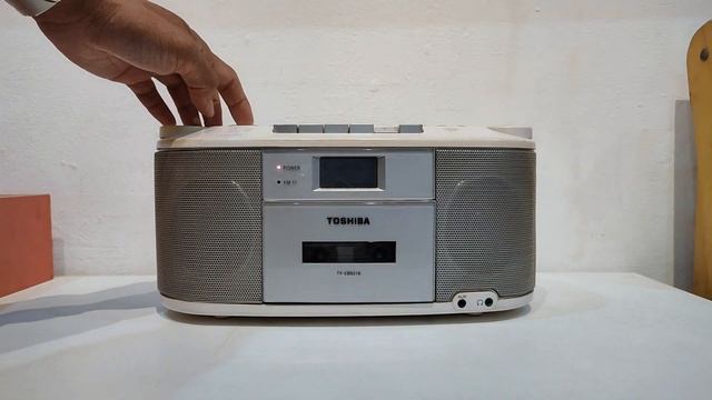 Mini Boombox TOSHIBA TY-CDS51X/ Radio cassette player смотреть онлайн