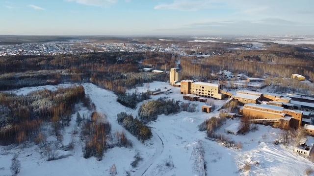 Старая линза, челопуз бегает смотреть онлайн