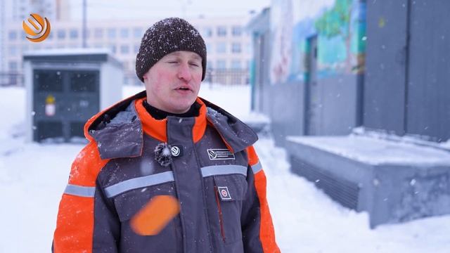 Парк 850-летия Москвы заиграл новыми красками! Сотрудники "ОЭК" подключили каток смотреть онлайн