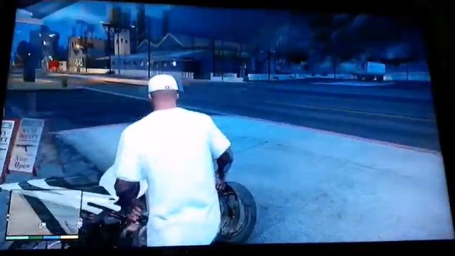 Dando a volta no mapa de Z300 - GTA V. смотреть онлайн