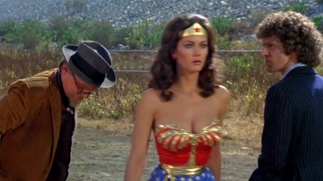 Wonder Woman Captures An Android, A Plane, &  2 Bad Guys 1980P BD
