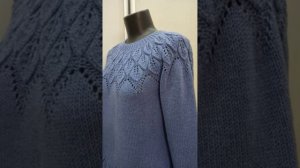 Кофточка с круглой кокеткой узором "Листья"