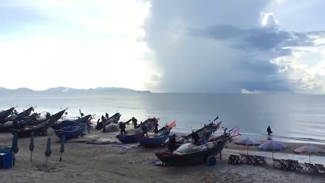 Морская рыбалка во Вьетнаме, лов сардин. Sea fishing in Vietnam, sardine fishing in South China Sea смотреть онлайн