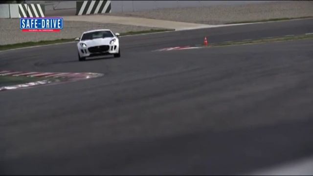 NEW Jaguar Experience смотреть онлайн