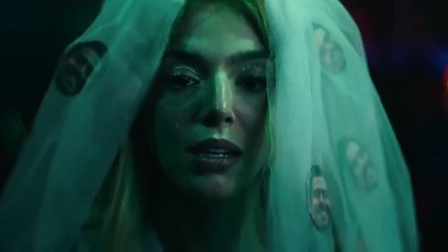 Alan Walker Heart over Mind ft Daya Music Video смотреть онлайн