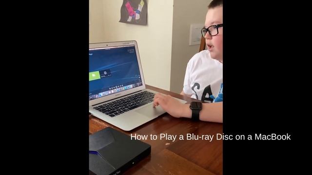 How to Play a Blu ray Disc on a MacBook смотреть онлайн