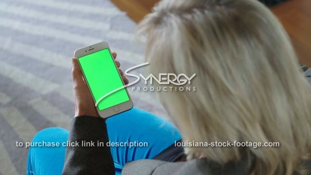 1869 woman swipes up on iphone smartphone green screen stock footage video смотреть онлайн
