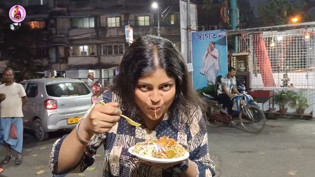 || ₹2 chicken pokora🤯combos only at ₹50🤩||Cheap foods ever || Window Seat Vlogs || Aditi Mazumdar | смотреть онлайн