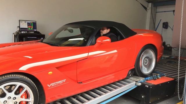 Dodge Viper SRT10 Dyno Run смотреть онлайн