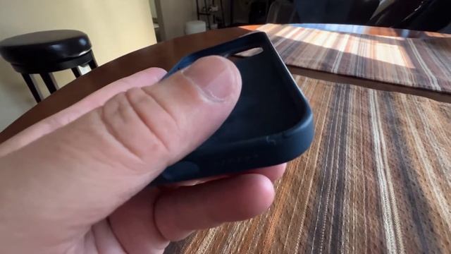 Apple silicone case for iPhone 13 ProMax garbage??? смотреть онлайн