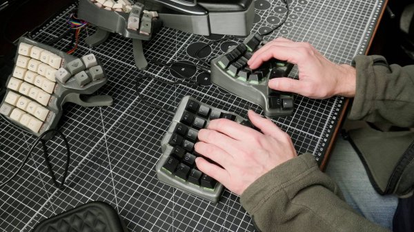 Инструкция по раскладке эргономичной клавиатуры Dactyl и базовый функционал программы VIAL