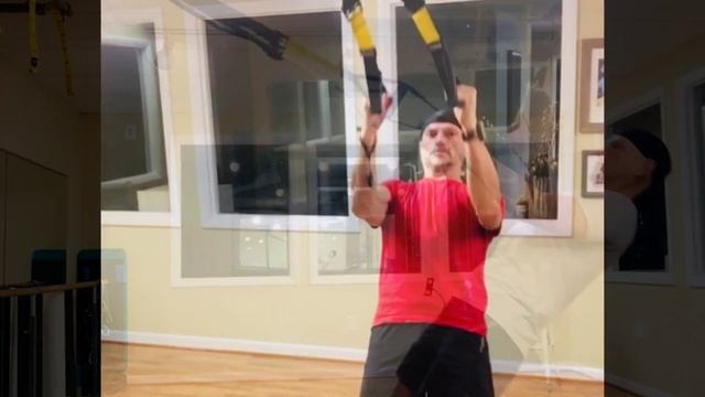 Thor Hammer Curl - TRX Superhero Workout by Jonathan Ross смотреть онлайн