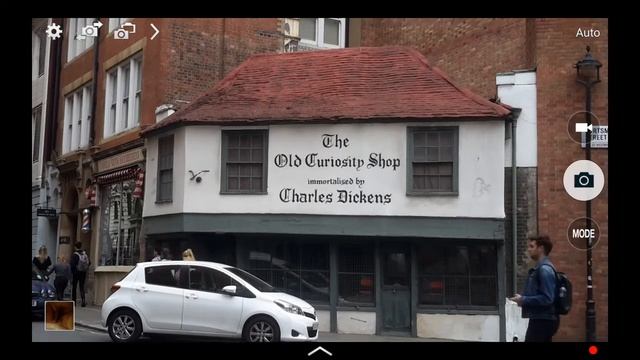 illugi eysteinsson sketching around the corner from Lincoln Inns Fields, London смотреть онлайн