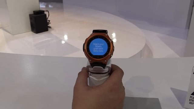 Casio Smart Outdoor Watch - Powered by Android смотреть онлайн