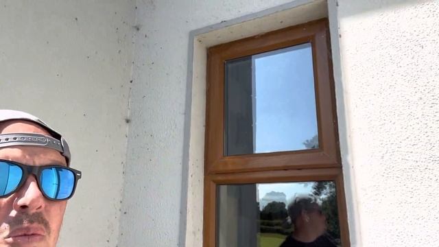 Dirty windows with the water fed pole! How I get them without runs… смотреть онлайн
