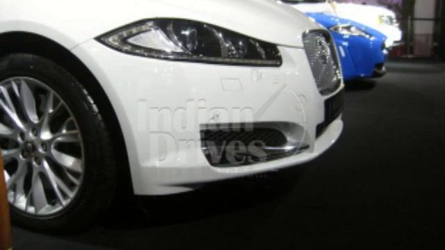 Jaguar 3.0L Diesel First Look Video смотреть онлайн
