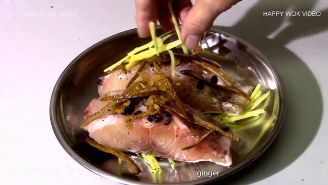 蒸的鱼肚皮 Steamed Fish Belly with Ginger and Fish Sauce смотреть онлайн