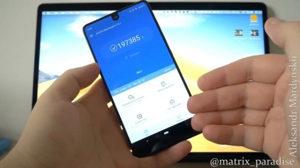 Essential Phone PH-1 ПОЛНЫЙ ОБЗОР на смартфон создателя Android! А как он чувствует себя сейчас???