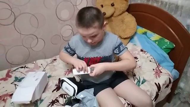 Распаковка 3D очков (первое видео) смотреть онлайн