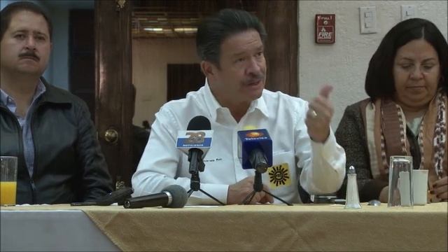 04/02/2014 Carlos Navarrete Ruiz en conferencia de prensa con medios en Chihuahua смотреть онлайн
