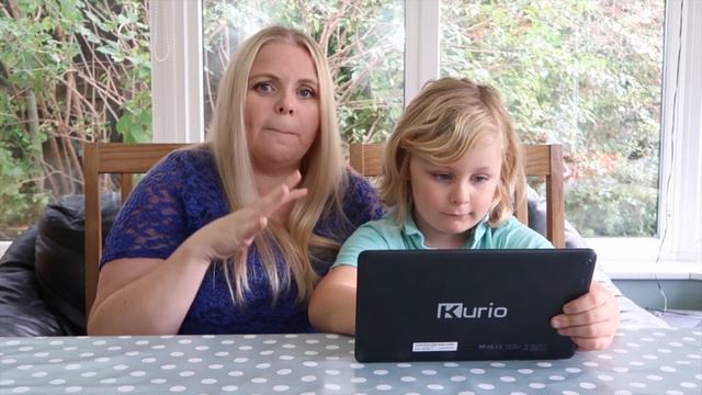 Kurio Android 10’’ Tablet with Keyboard - Smyths Toys смотреть онлайн