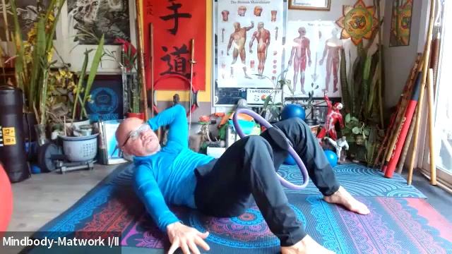Flexibility, Posture; Stretch & Strengthen the Body; Matwork for Active Adults 45 years and Up. смотреть онлайн