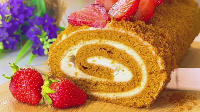 Медовый рулет 🍓Пористый бисквит с ярким медовым вкусом и нежный сырно - сметанный крем 🥰 смотреть онлайн