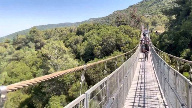 Israel Nesher Bridges - IPhone 12 Pro Max смотреть онлайн