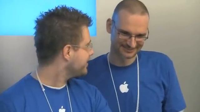 Apple Store Eröffnung Frankfurt 23.01.2010 Börsensonar war Live dabei ! смотреть онлайн