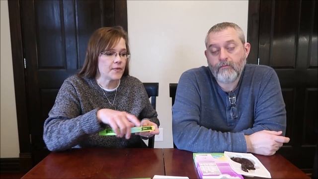 Russell Stover: Green Apple Sours!, White Fudge, Milk Chocolate & Dark Chocolate Review смотреть онлайн