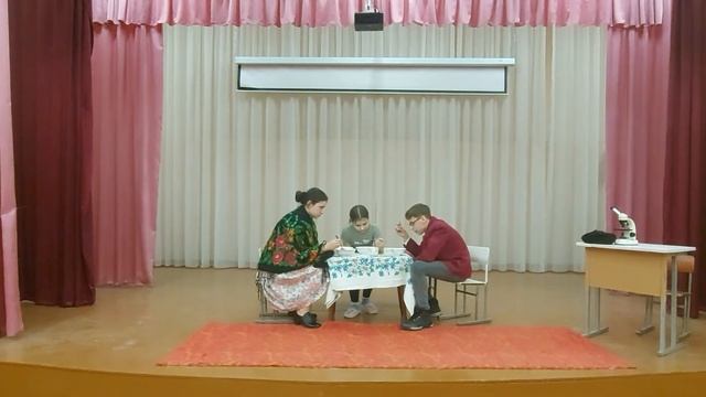 Младшая группа театрального коллектива "Юность" "Микроскоп" постановка по рассказу В.М.Шукшина смотреть онлайн