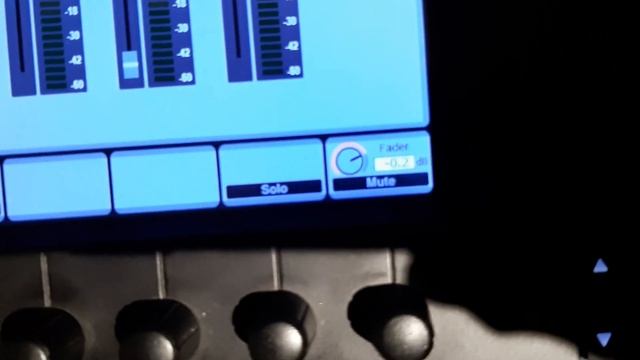 Behringer X32 Fader Issue 2 смотреть онлайн