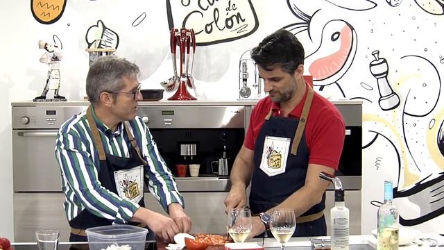La Cuina de tvA amb Juan Serrano смотреть онлайн