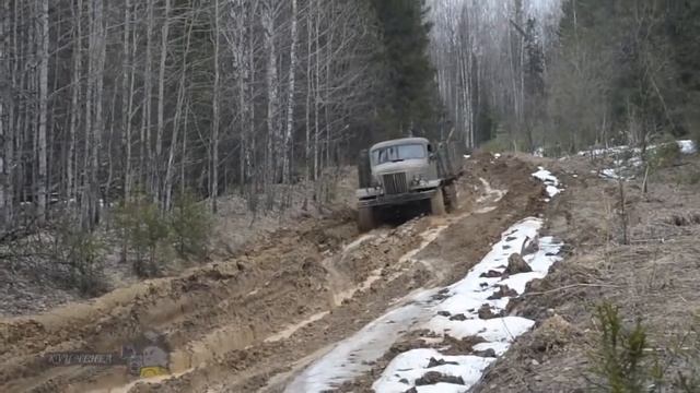 Грузовик ЗИЛ 157 в грязи смотреть онлайн
