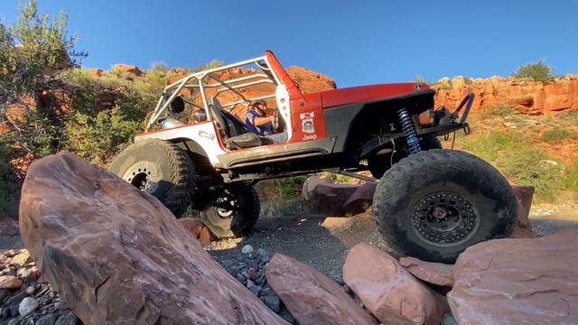 FIRST TIME Rock Crawling a Jeep TJ with 42" tires смотреть онлайн