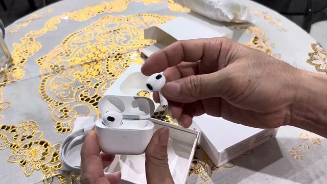 Đập hộp siêu phẩm đến từ nhà apple - Airpods 3rd generation смотреть онлайн