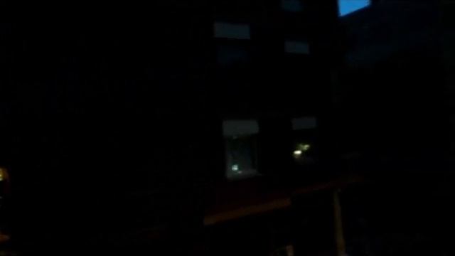 Man Climbing Out Of Window? - 12/07/11 смотреть онлайн