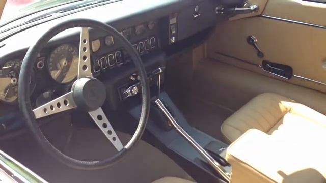 Jaguar E-Type V12 смотреть онлайн