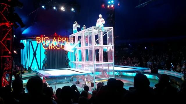 Big apple circus смотреть онлайн