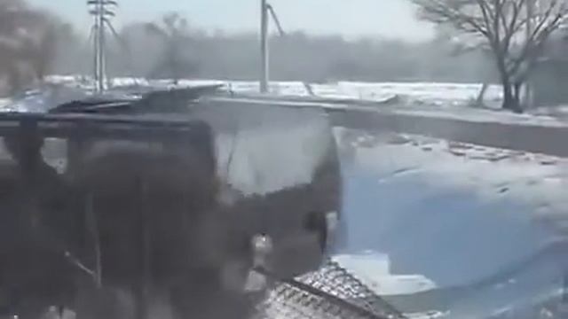 Нереальный вездеход в деле Медведь просто монстр! смотреть онлайн