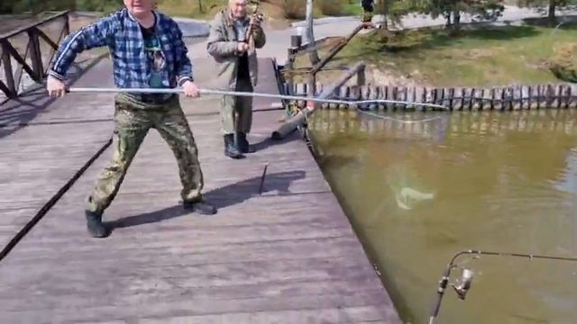 Рыбалка в Видной Усадьбе! смотреть онлайн